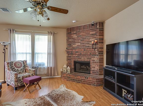 4th image of 921 San Fernando Ln