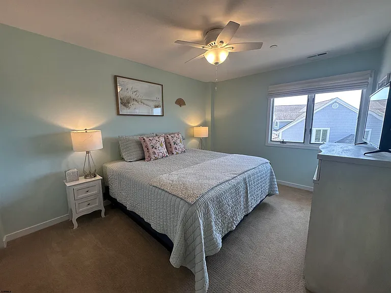 2204 East Dr #2204 — Photo 25