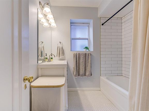 4th image of 5328 Delor St