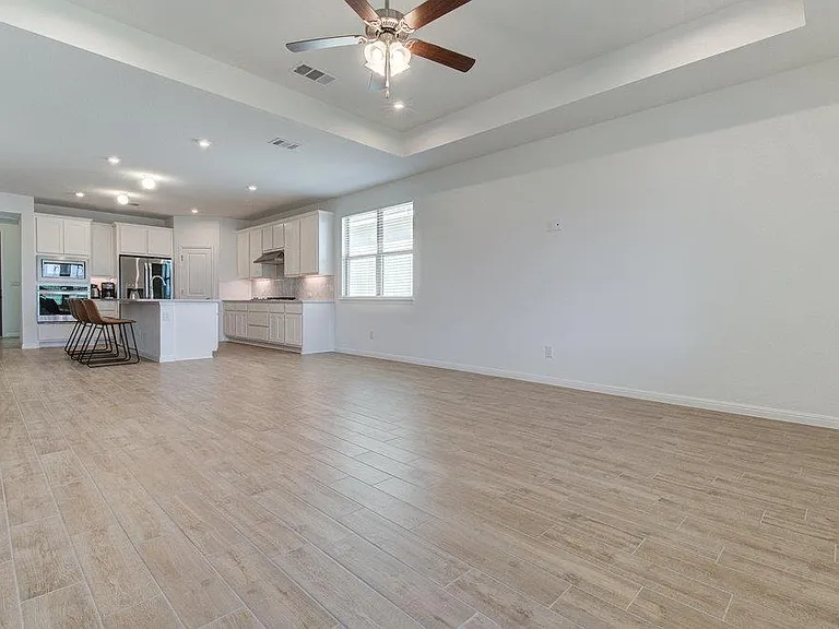 4537 Lucabella Ln — Photo 11