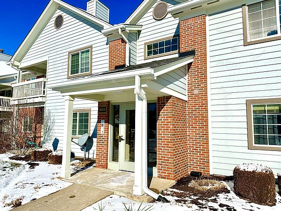 2nd image of 8104 Glenwillow Ln