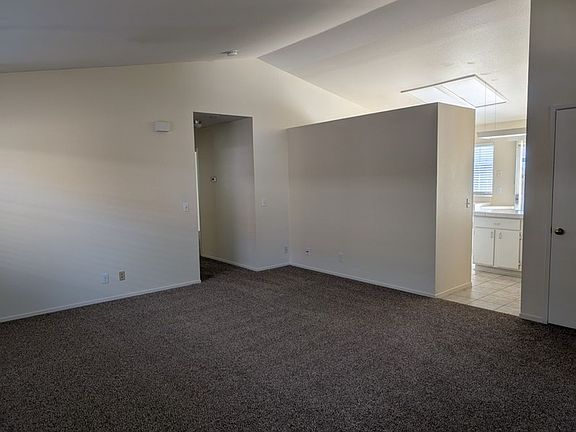 4th image of 416 W Embassy Ave