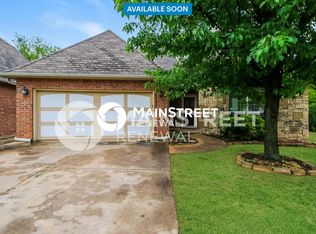 4640 Olde Village Cir, Edmond, OK 73013