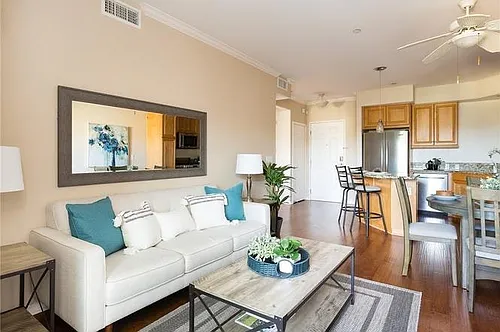 21345 Hawthorne Blvd #102 Photo 1