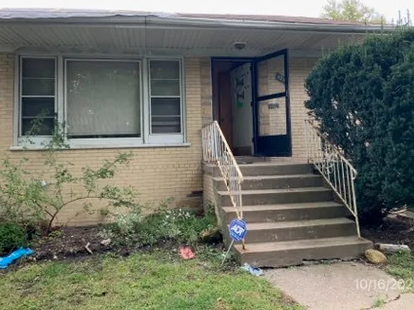 9209 S Chappel Ave, Chicago, IL 60617