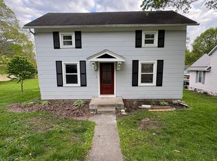153 W 6th St, Roanoke, IN 46783