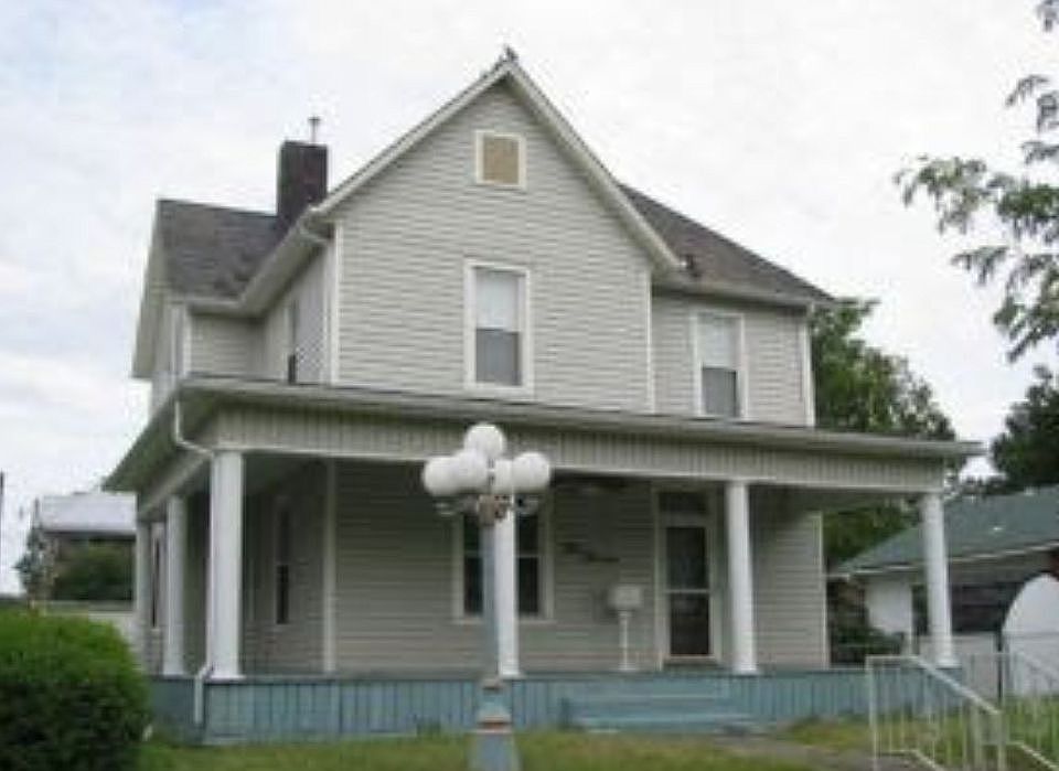 1st image of 413 E Myrtle Ave