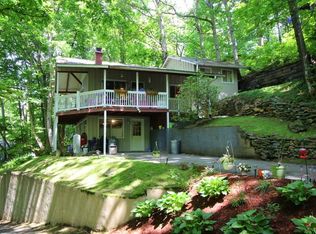 16 Pinecrest Cir, Franklin, NC 28734