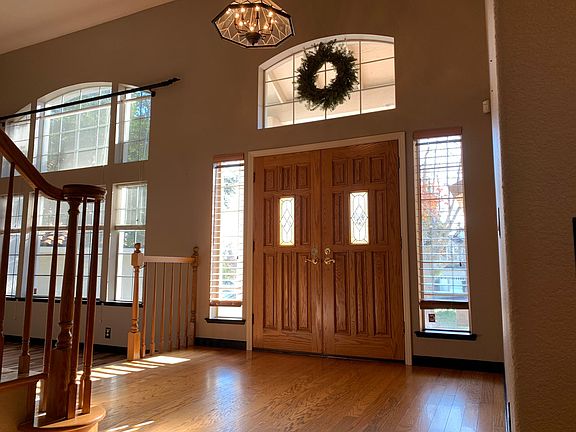 5th image of 3861 Rollingwood Dr
