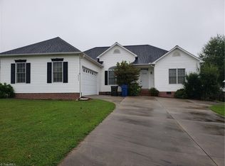 6063 Weant Rd, Archdale, NC 27263