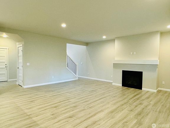 3rd image of 16514 8th Ave E