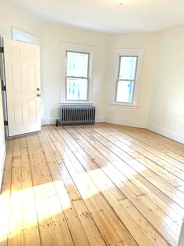8 Poplar St Photo 1