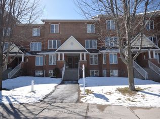 281 Aquaview Dr, Ottawa, ON K4A 0B6