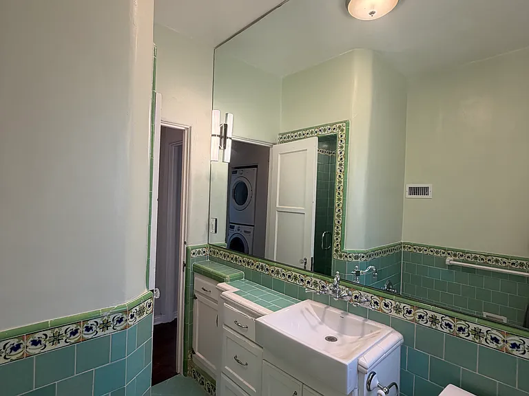 1047 S Orange Grove Ave #1 — Photo 18