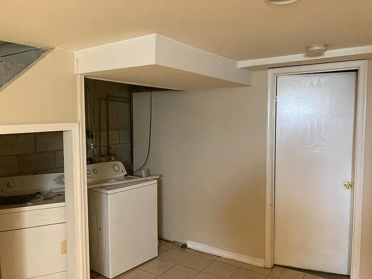 1061 Rockhill Ave — Photo 33