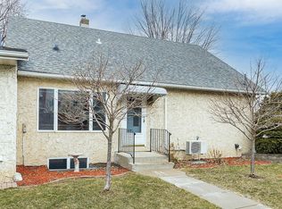 201 W 2nd St, Waconia, MN 55387