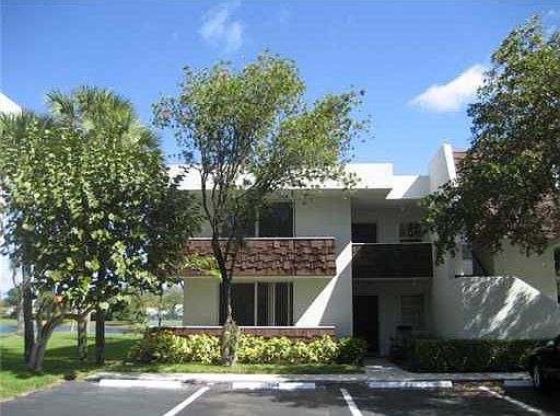 2nd image of 810 Cypress Blvd APT 204