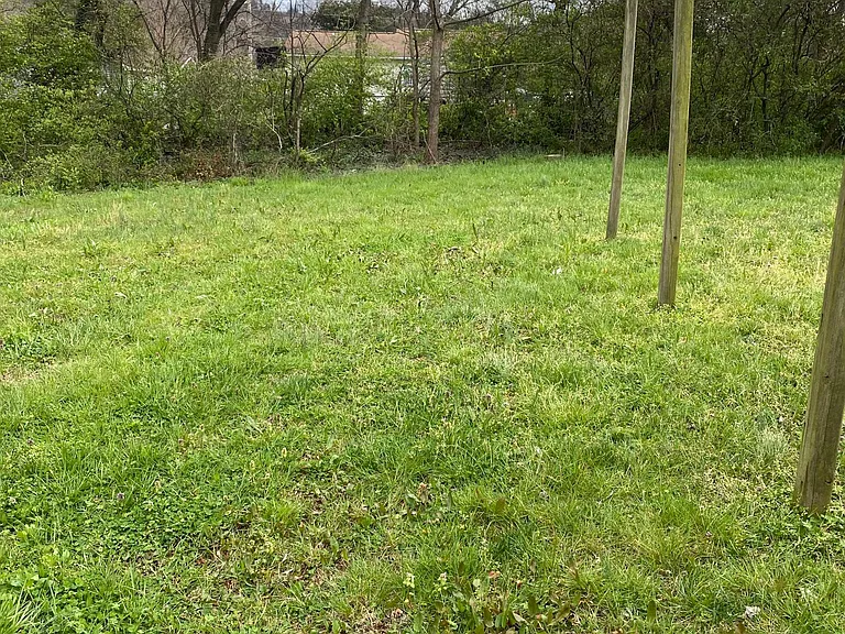 1010 Sheridan Ave — Photo 5