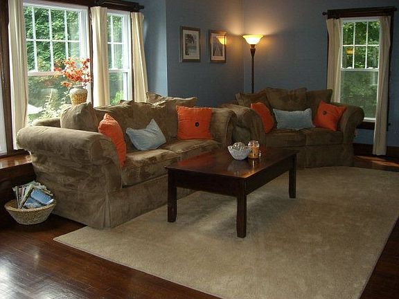 2nd image of 336 Park Ave