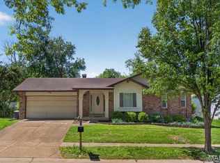 1421 Nancy Lee Dr, Saint Louis, MO 63146