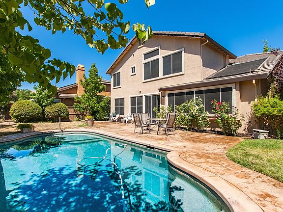 2nd image of 3730 Aliso Dr