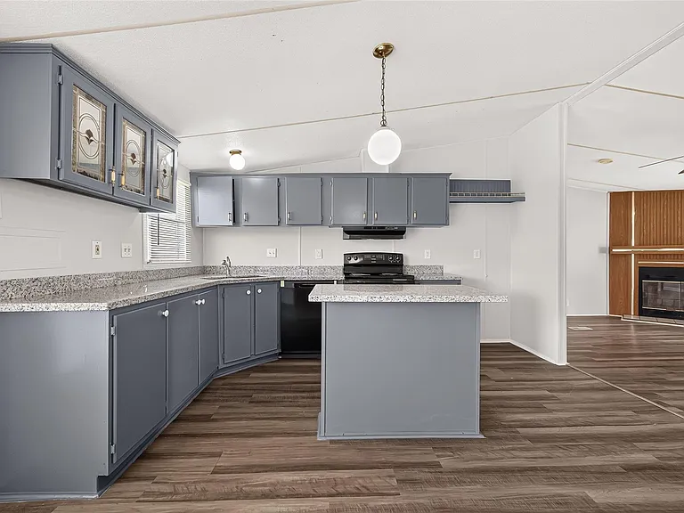 20306 Mountaindale Dr — Photo 13
