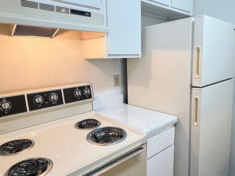 Cypresswood Apartments — Photo 28