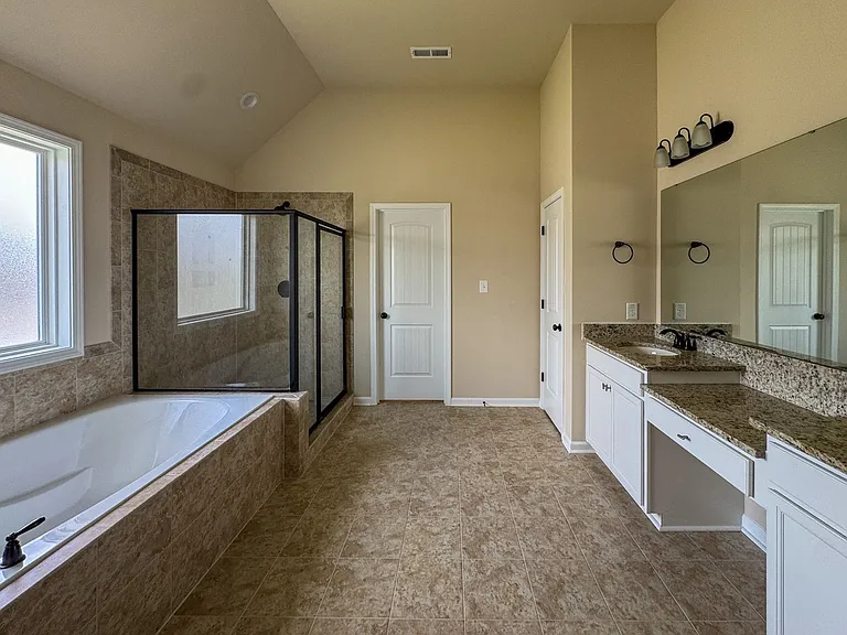 1465 Draw Bridge Ln — Photo 20