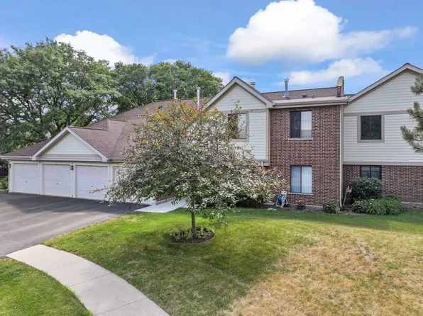 804 E Kings Row Unit 3, Palatine, IL 60074