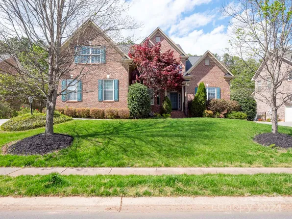 14922 Capricorn Ln, Charlotte, NC 28277