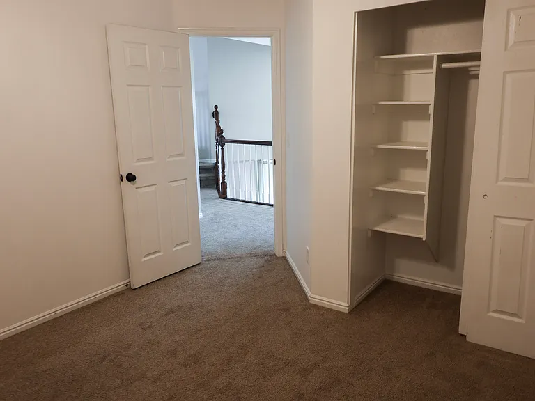 822 S Saratoga Dr — Photo 12