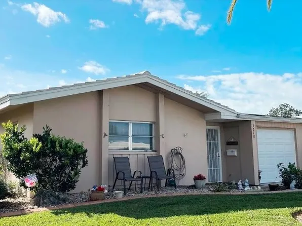 3276 Brunswick Ln, Sarasota, FL 34239