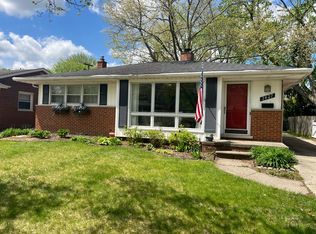 3627 Betsy Ross Dr, Royal Oak, MI