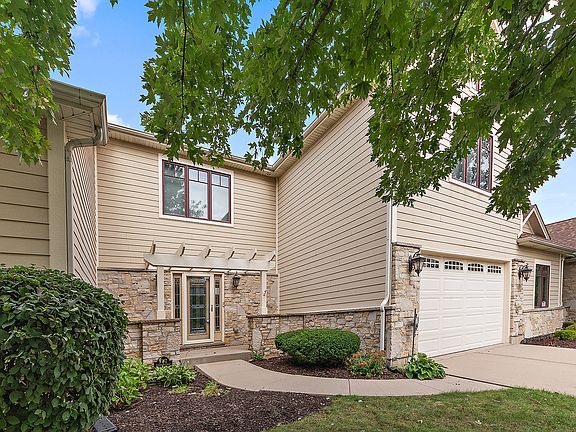 2nd image of 9362 Arrowhead Cir