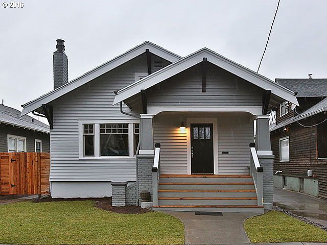 2nd image of 3141 SE 22nd Ave