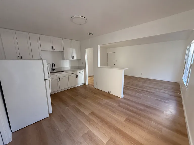1462 Grand Ave #1462 — Photo 5