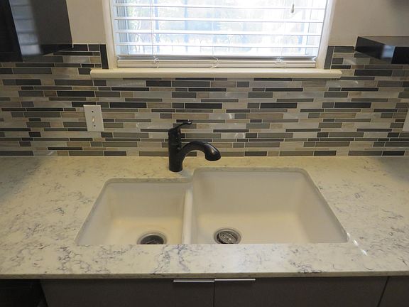4th image of 403 W Elsmere Pl APT 5