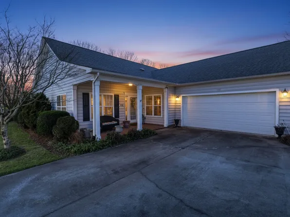 302 Cambridge Drive, Brevard, NC 28712