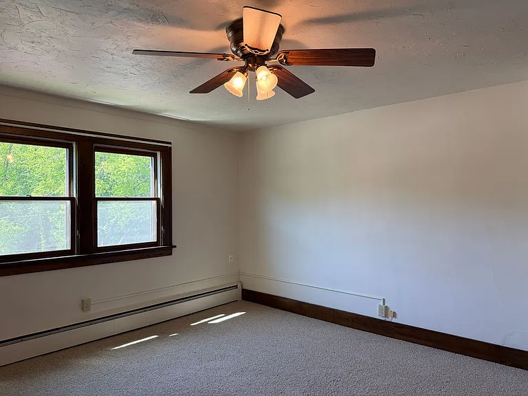 131 S Main St — Photo 18