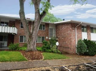 64 Southport Woods Dr, Southport, CT 06890