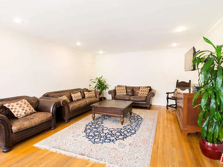 10771 Massachusetts Ave — Photo 3