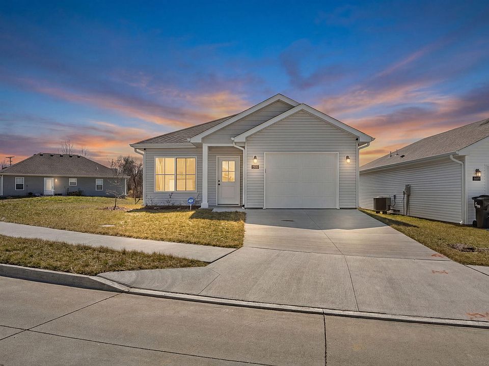 1st image of 2601 Frazier Loop