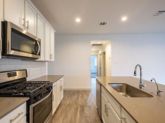 4th image of 7723 Brushwood Dr