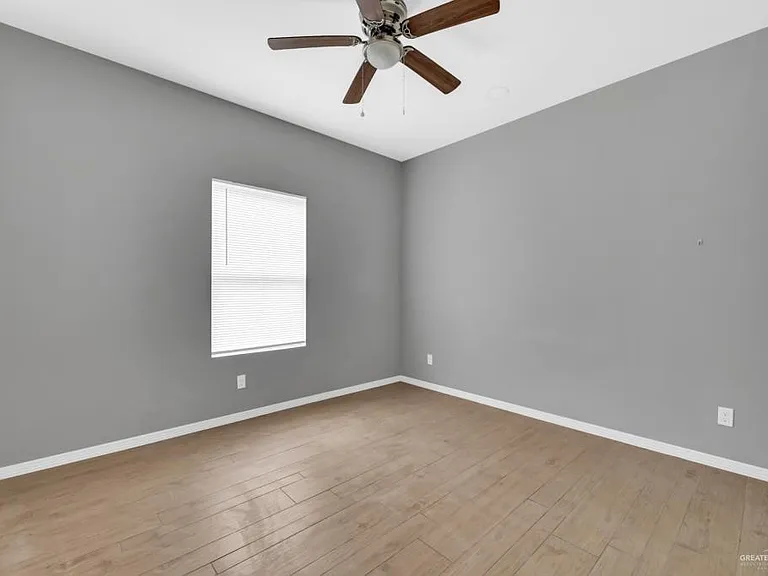 2704 E Eisenhower Ave #4 — Photo 11