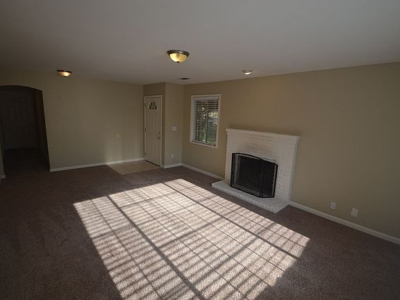 4th image of 5821 Northgrove Way