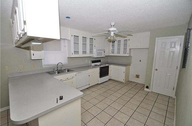 2nd image of 2004 Hillyridge Ct