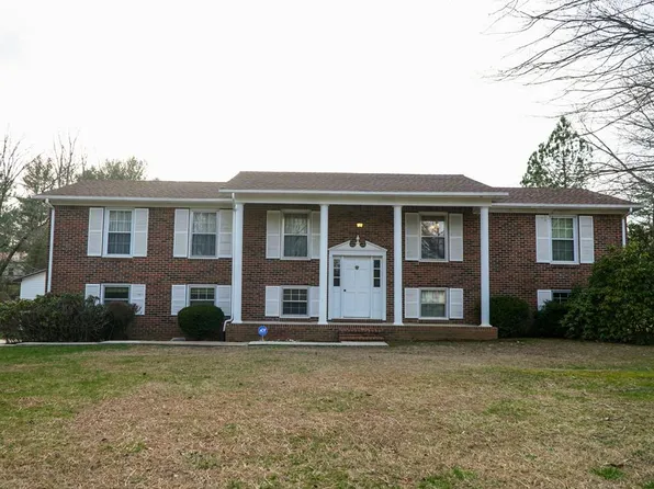 2112 Skymont Dr, Cookeville, TN 38506