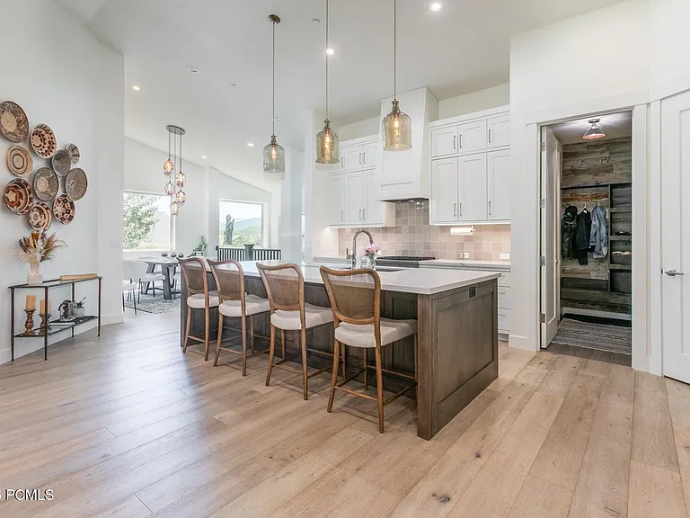 5310 N Lauralwood St — Photo 17