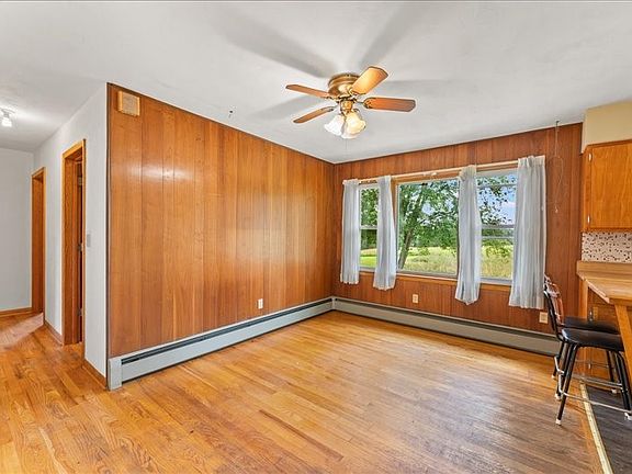 5th image of 16 Ketchum Rd