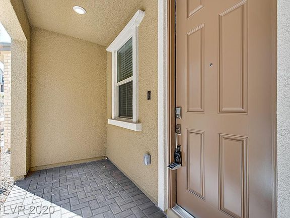 3rd image of 45 Alamere Falls Dr